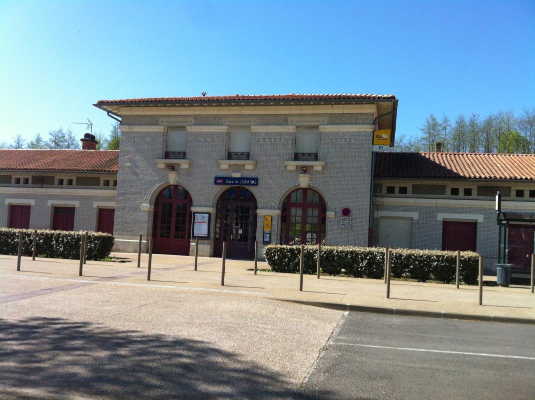 Gare de Lesparre